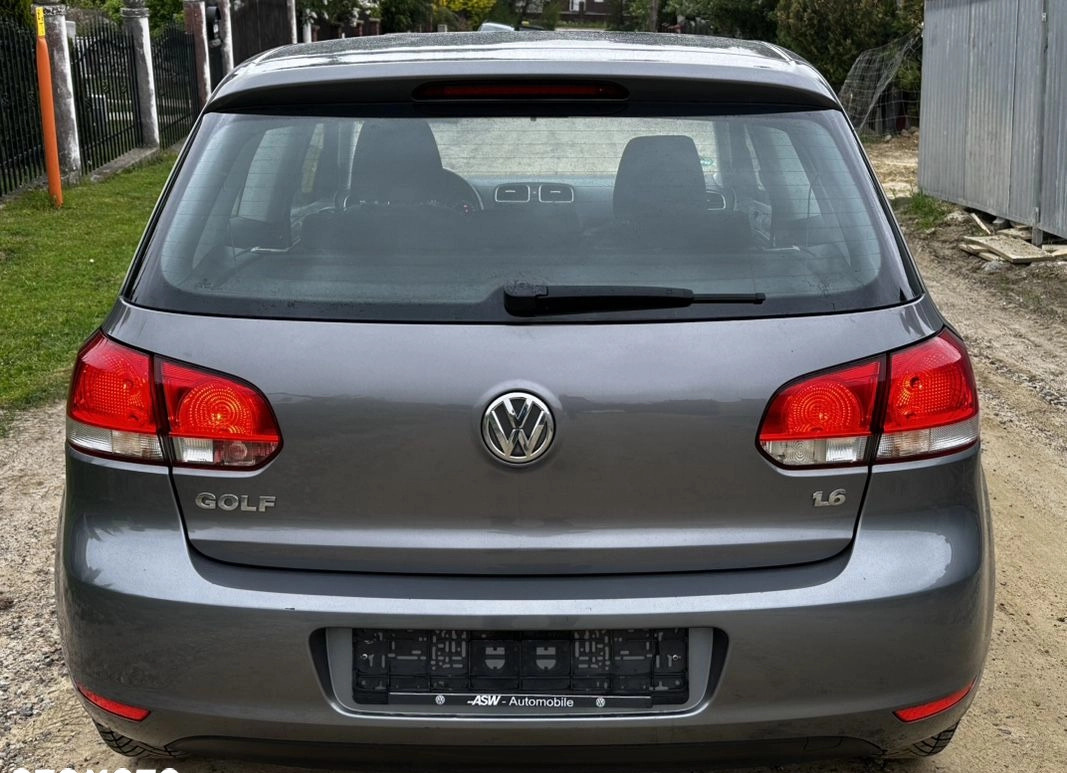 Volkswagen Golf cena 22900 przebieg: 202000, rok produkcji 2009 z Słupsk małe 781